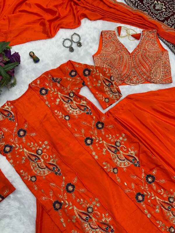 🌟 GlamVibe Indo-Western Drape Saree Set with Heavy Embroidered Koti & Blouse ✨🥻