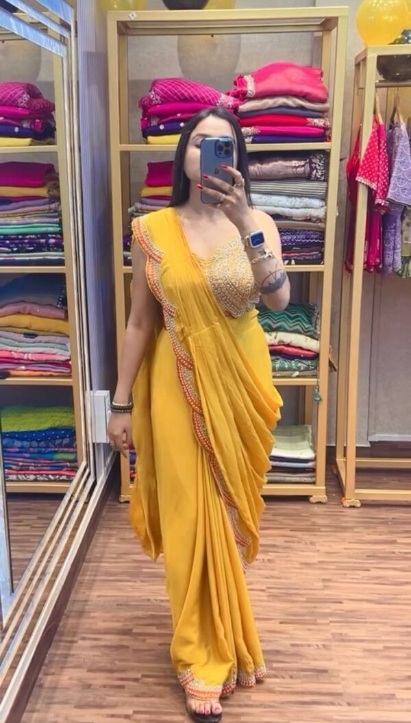 🌟 GlamVibe Indo-Western Drape Saree Set with Heavy Embroidered Koti & Blouse ✨🥻