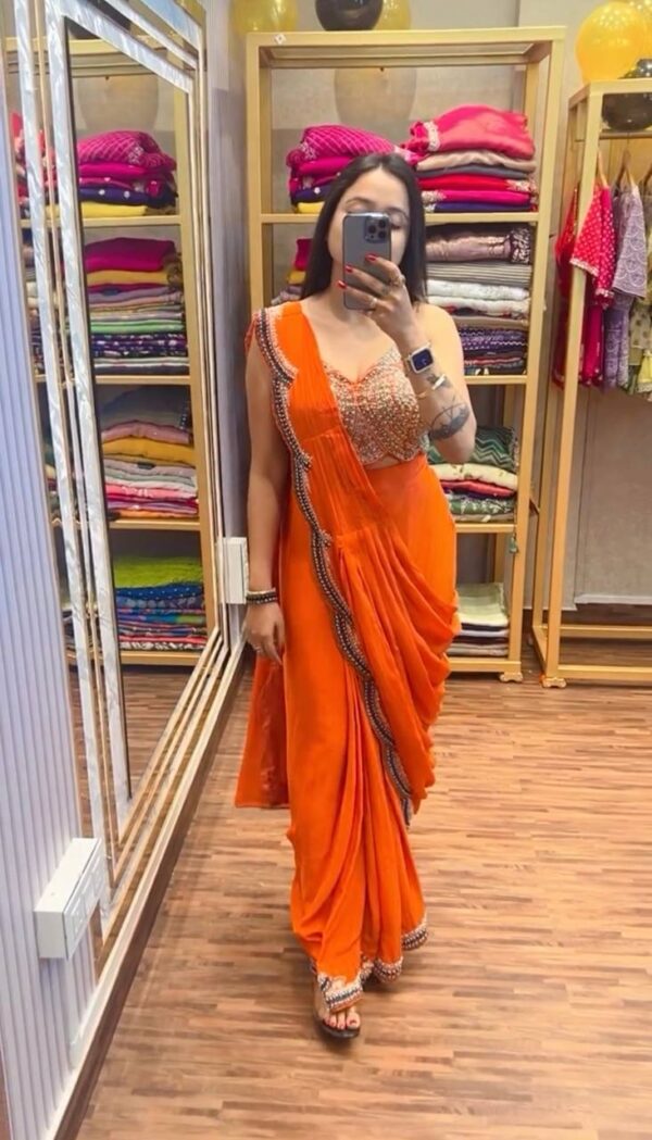 🌟 GlamVibe Indo-Western Drape Saree Set with Heavy Embroidered Koti & Blouse ✨🥻