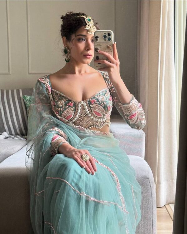 ✨ DreamNet Embroidered Pearl Work Saree Set with Designer Blouse – 6 Ethnic Colors 🥻💎