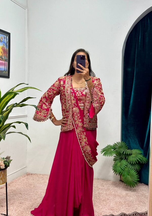 🛍️ Royal Drape Charm – Indo-Western Embroidered Koti Saree Set ✨👑