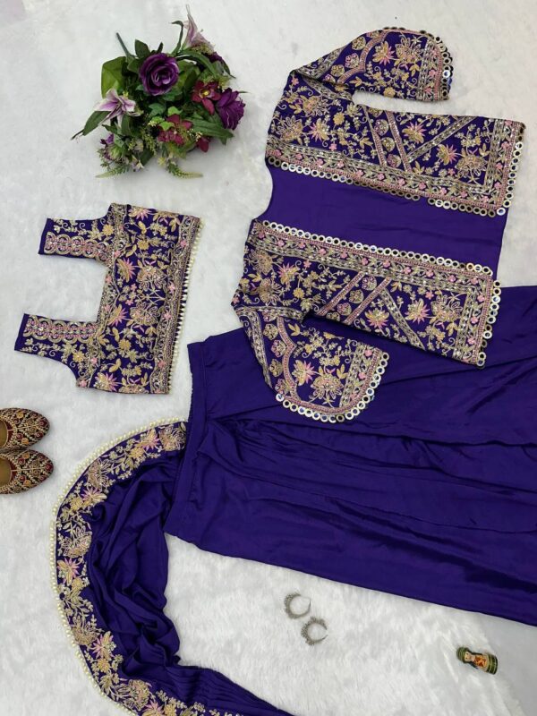 🛍️ Royal Drape Charm – Indo-Western Embroidered Koti Saree Set ✨👑