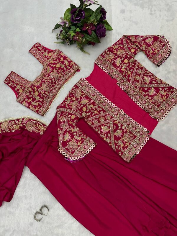🛍️ Royal Drape Charm – Indo-Western Embroidered Koti Saree Set ✨👑