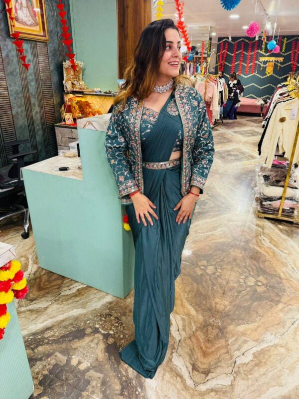 ✨ Zip & Slay! Indo-Western Drape Saree Set with Embroidered Jacket & Belt (6 Stunning Colors) 💃