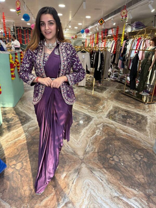 ✨ Zip & Slay! Indo-Western Drape Saree Set with Embroidered Jacket & Belt (6 Stunning Colors) 💃